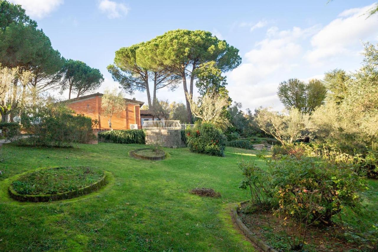 La Torre delle Comete -Villa lungo la via Francigena Sutri Esterno foto